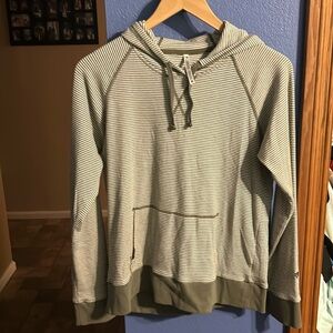 Kuhl Women’s  Green & White medium shirt